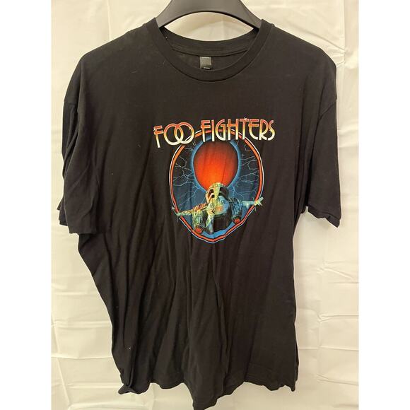 Foo Fighters Concert T Shirt From 2017 Well’s Fargo Arena Des Moines XXL - Picture 1 of 4